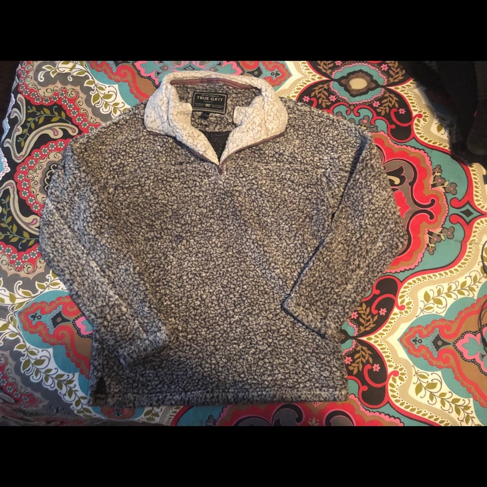 Small/ true grit dark grayish